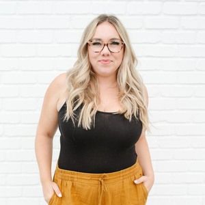 Meet your Posher, Ashley